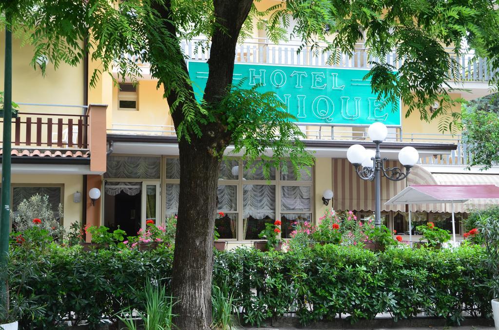 Hotel Monique Червия Экстерьер фото