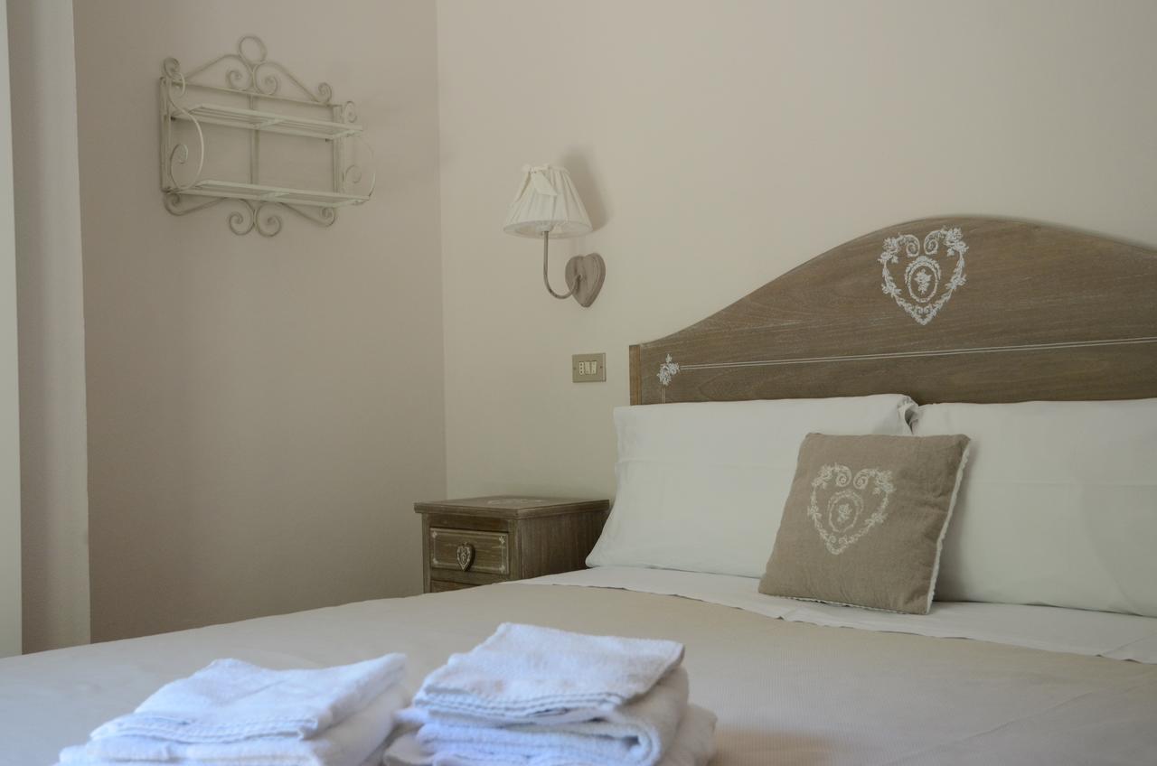 Hotel Monique Червия Экстерьер фото